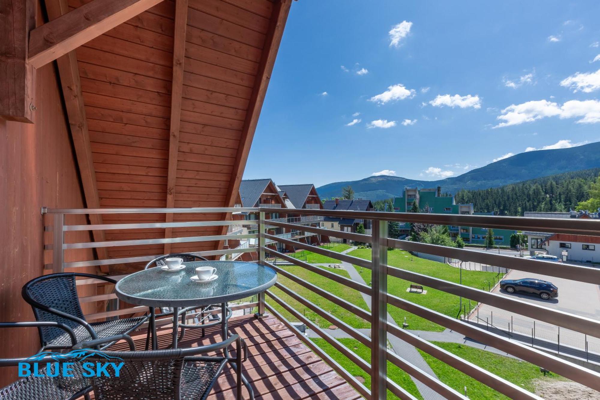 Apartamenty Bluesky - Karkonoska 13, Z Widokiem Na Gory, Blisko Szlakow I Wyciagow, W Zielonej Okolicy Карпач Экстерьер фото